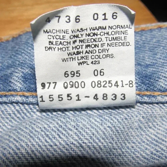 NWT LEVI’S 550 Red Tab Relaxed Fit Tapered Leg Jea - Picture 7 of 7